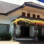 Catellya Guest House Cipaku